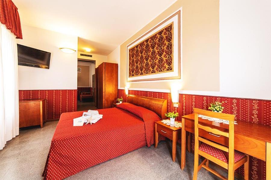 Hotel Napoleon Cattolica Exterior photo